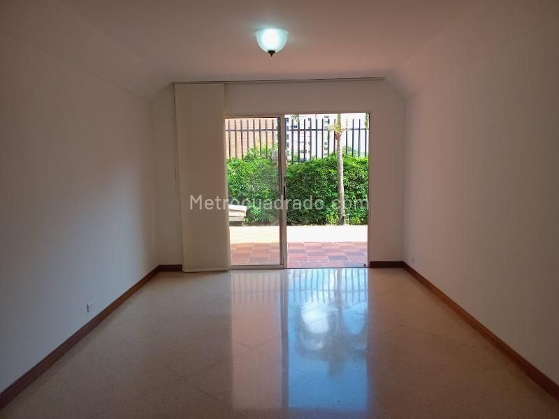 Casa Amplia de 3 Alcobas en Los Balsos, El Poblado