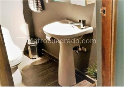 Casa de 3 alcobas en venta en El Poblado, Medellín, 140 m² · foto 10 de 12