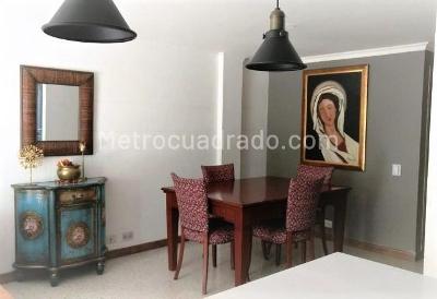 Casa de 3 alcobas en venta en El Poblado, Medellín, 140 m² · foto 2 de 12
