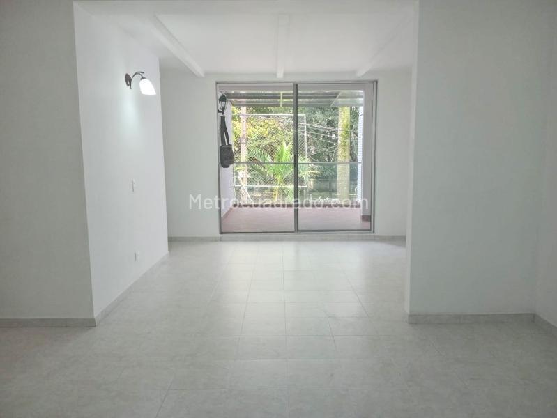 3BR Apartment for Rent in El Poblado near Jumbo de las Vegas