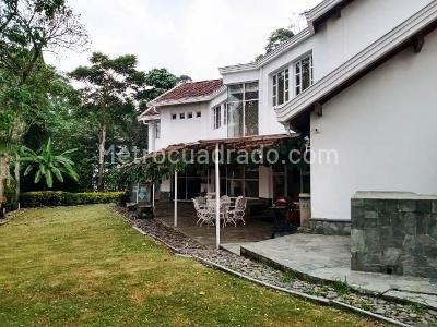 Casa de 5 alcobas en venta en El Poblado, Medellín, 550 m² · foto 16 de 20