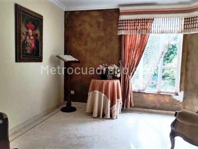 Casa de 5 alcobas en venta en El Poblado, Medellín, 550 m² · foto 3 de 20