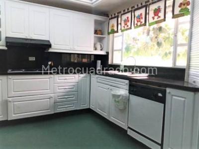Casa de 5 alcobas en venta en El Poblado, Medellín, 550 m² · foto 6 de 20