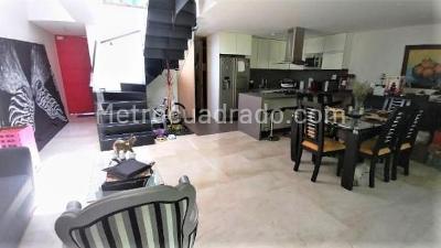 Casa en arriendo en El Atravezado, Envigado · foto 3 de 19