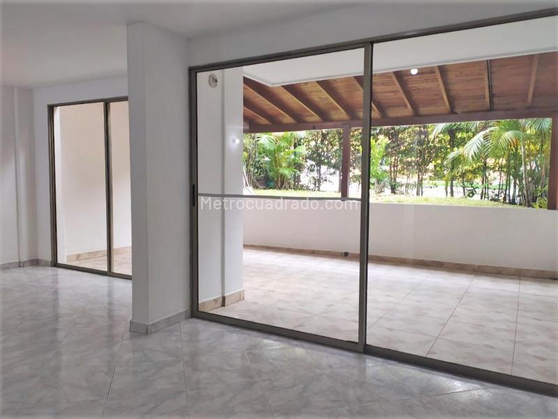 Casa de 4 Alcobas en Aguacatala, El Poblado (Alquiler y Venta) - 3