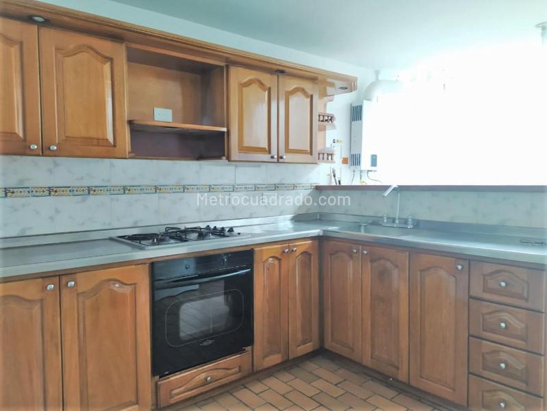 Casa de 4 Alcobas en Aguacatala, El Poblado (Alquiler y Venta) - 7