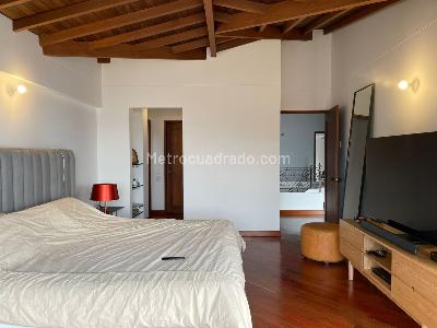 Casa de 3 alcobas en venta en El Poblado, Medellín, 355 m² · foto 12 de 20