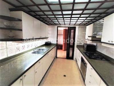 Apartamento en venta en El Poblado, Medellín · foto 6 de 19