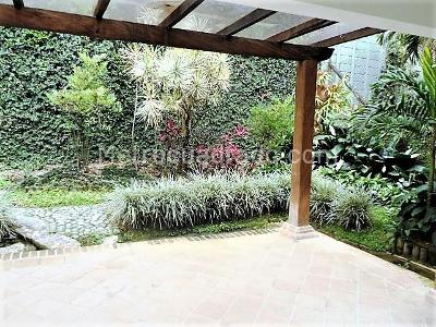 Casa de 3 alcobas en venta en El Poblado, Medellín, 260 m² · foto 14 de 18