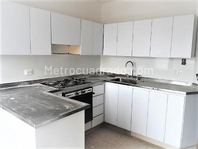 Casa de 3 alcobas en venta en El Poblado, Medellín, 260 m² · foto 6 de 18