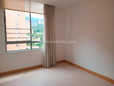 Apartamento de 3 alcobas en venta en La Florida, Medellín, 157 m² · foto 14 de 17