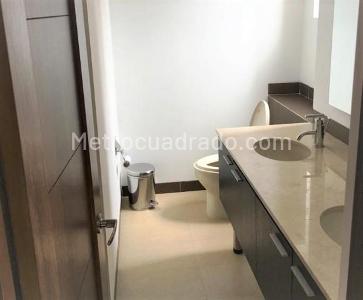 Apartamento de 3 alcobas en venta en Santa María De Los Ángeles, Medellín, 146 m² · foto 13 de 20