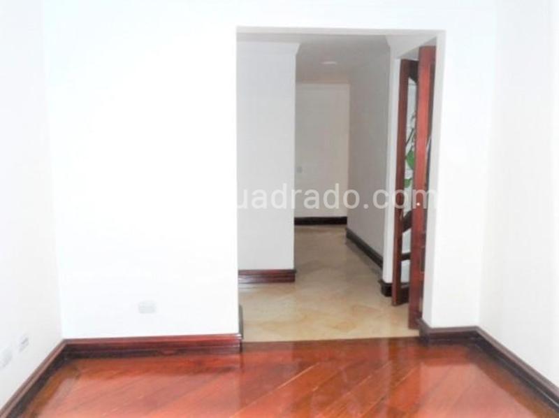 4BR Apartment in El Poblado (Vizcaya) with Marble & Wood Floors - 7