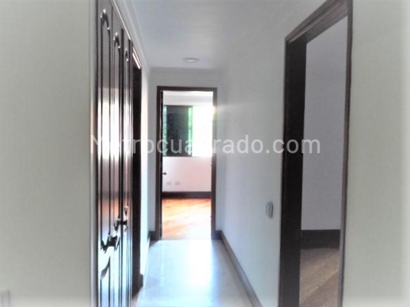 4BR Apartment in El Poblado (Vizcaya) with Marble & Wood Floors - 8