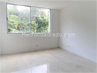 Apartamento de 4 alcobas en arriendo en El Poblado, Medellín, 300 m² · foto 10 de 19