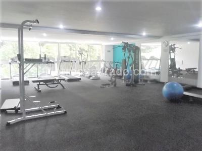 Apartamento de 4 alcobas en arriendo en El Poblado, Medellín, 300 m² · foto 17 de 19