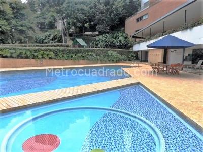 Apartamento de 4 alcobas en arriendo en El Poblado, Medellín, 300 m² · foto 18 de 19