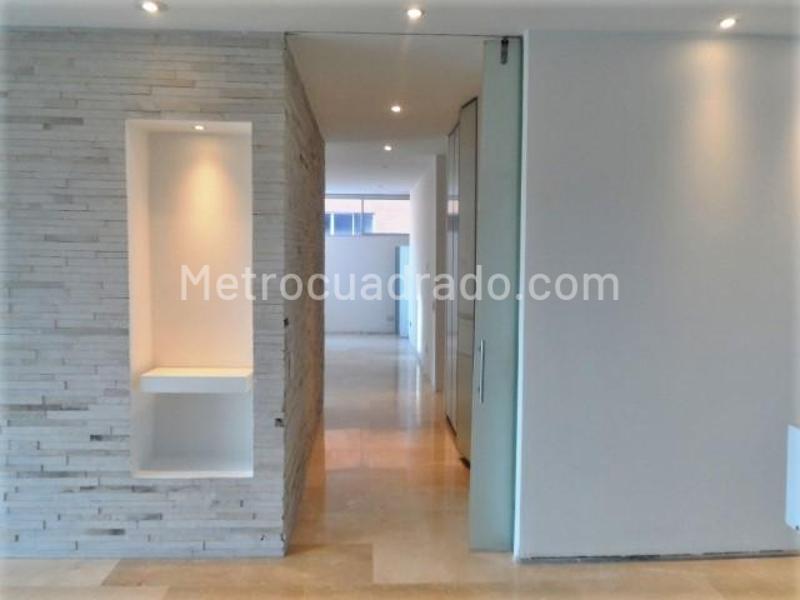 Apartamento de 4 Alcobas en Alquiler y Venta en El Poblado, cerca a El Tesoro - 7