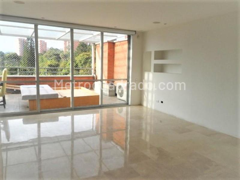 Apartamento de 4 Alcobas en Alquiler y Venta en El Poblado, cerca a El Tesoro - 8