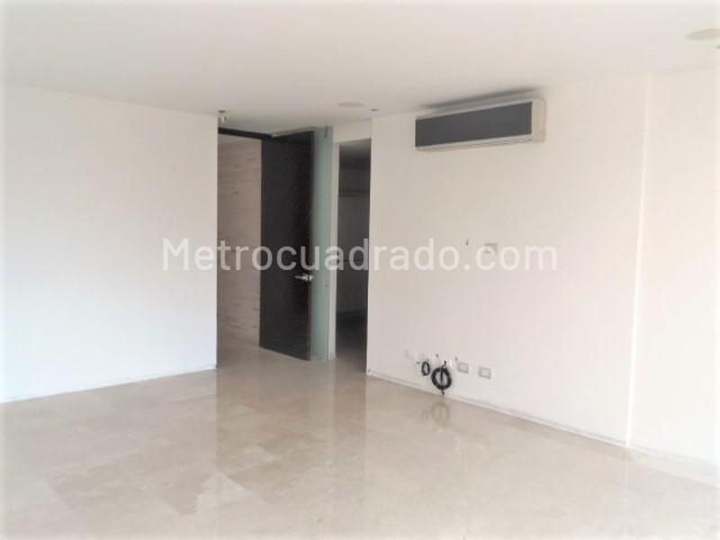 Apartamento de 4 Alcobas en Alquiler y Venta en El Poblado, cerca a El Tesoro - 9