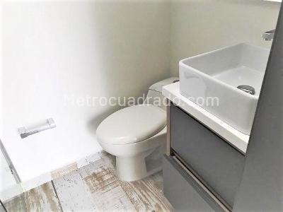Casa de 3 alcobas en venta en San Lucas, Envigado, 256 m² · foto 14 de 19