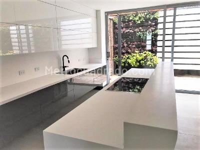 Casa de 3 alcobas en venta en San Lucas, Envigado, 256 m² · foto 4 de 19