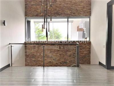 Casa de 3 alcobas en venta en San Lucas, Envigado, 256 m² · foto 7 de 19