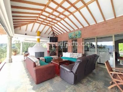 Casa de 5 alcobas en venta en El Poblado, Medellín, 817 m² · foto 17 de 18