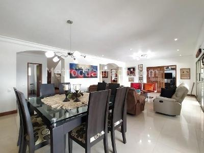 Casa de 5 alcobas en venta en El Poblado, Medellín, 817 m² · foto 5 de 18