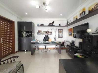 Casa de 5 alcobas en venta en El Poblado, Medellín, 817 m² · foto 8 de 18
