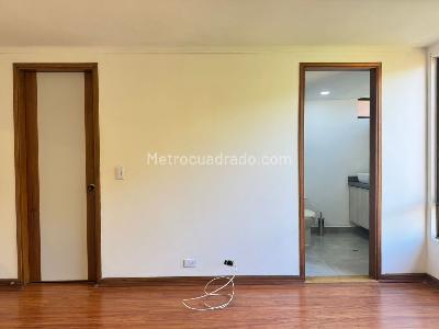 Apartamento de 3 alcobas en arriendo en Las Lomas, Medellín, 160 m² · foto 16 de 20