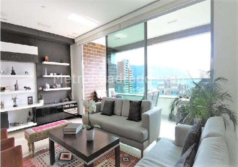 Furnished 3BR Apartment in Alejandria, El Poblado - 2