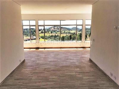 Casa de 3 alcobas en arriendo en Alto Del Escobero, Envigado, 170 m² · foto 2 de 10