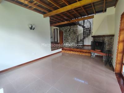 Casa de 3 alcobas en arriendo en Acuarela, Envigado, 230 m² · foto 3 de 20
