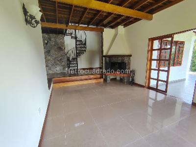 Casa de 3 alcobas en arriendo en Acuarela, Envigado, 230 m² · foto 4 de 20