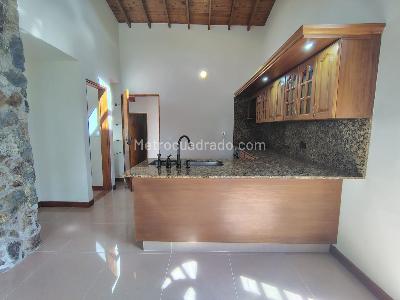 Casa de 3 alcobas en arriendo en Acuarela, Envigado, 230 m² · foto 6 de 20