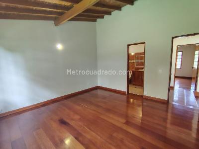 Casa de 3 alcobas en arriendo en Acuarela, Envigado, 230 m² · foto 11 de 20