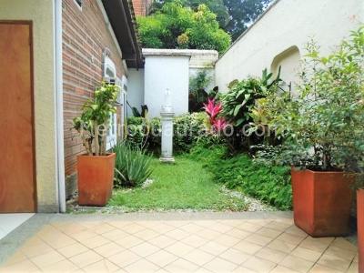 Casa de 5 alcobas en venta en El Poblado, Medellín, 346 m² · foto 19 de 20