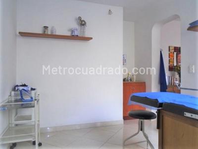 Casa de 5 alcobas en venta en El Poblado, Medellín, 346 m² · foto 3 de 20