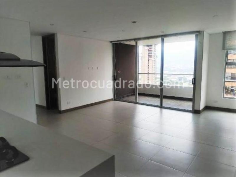 Apartamento en Venta de 3 Alcobas Moderno en Lalinde, El Poblado - 3