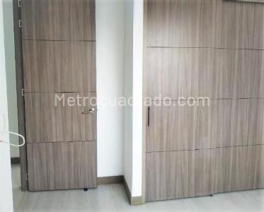 Apartamento en venta en El Poblado, Medellín · foto 9 de 13