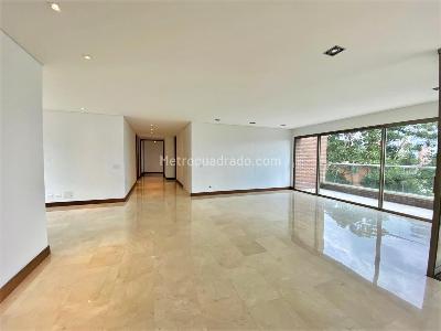 Apartamento de 4 alcobas en venta en El Poblado, Medellín, 318 m² · foto 2 de 13