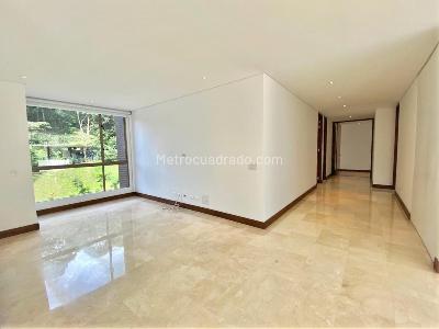 Apartamento de 4 alcobas en venta en El Poblado, Medellín, 318 m² · foto 3 de 13