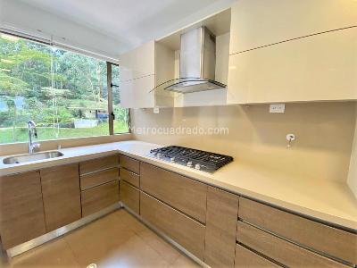 Apartamento de 4 alcobas en venta en El Poblado, Medellín, 318 m² · foto 7 de 13