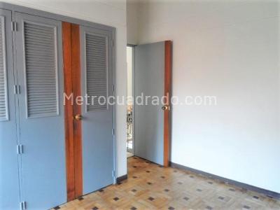 Casa en arriendo en El Poblado, Medellín · foto 12 de 16