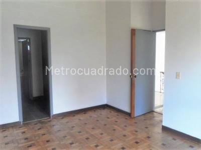 Casa en arriendo en El Poblado, Medellín · foto 14 de 16