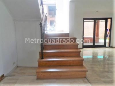 Casa en arriendo en El Poblado, Medellín · foto 6 de 16