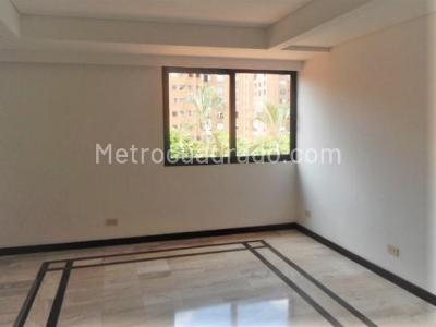 Casa en arriendo en El Poblado, Medellín · foto 7 de 16