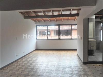 Casa en arriendo en El Poblado, Medellín · foto 9 de 16