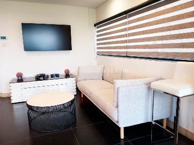 Apartamento en arriendo en El Poblado, Medellín · foto 3 de 17